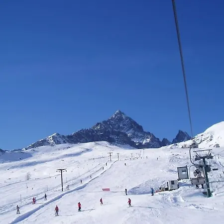 Valle Po Vista Monviso * كريسولو